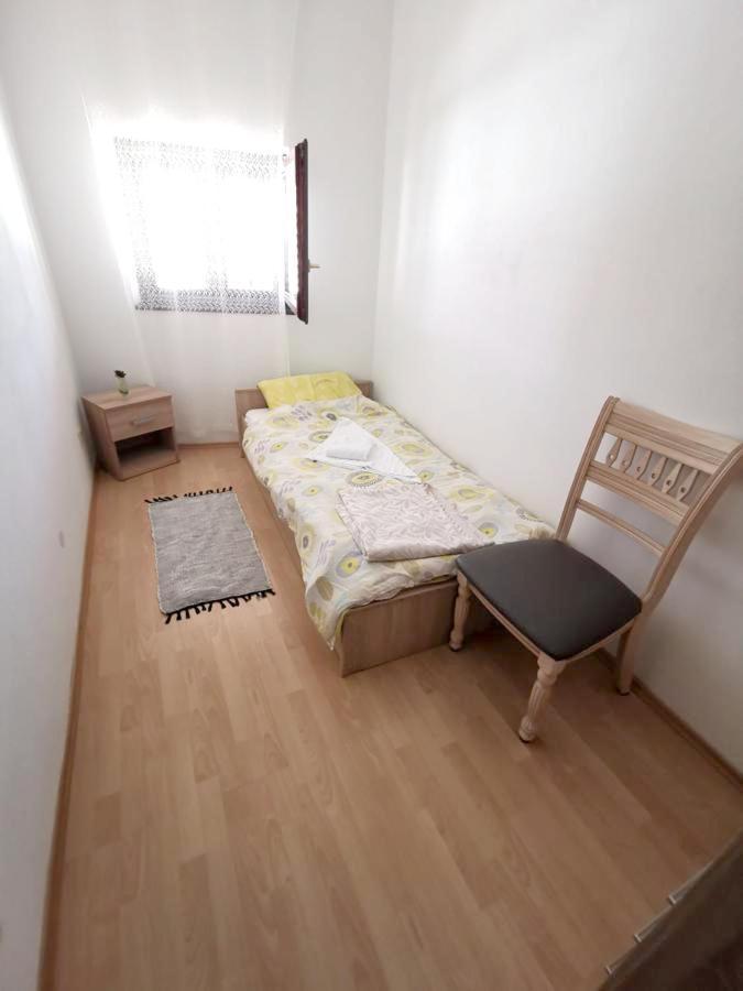 Spacious In * Pula