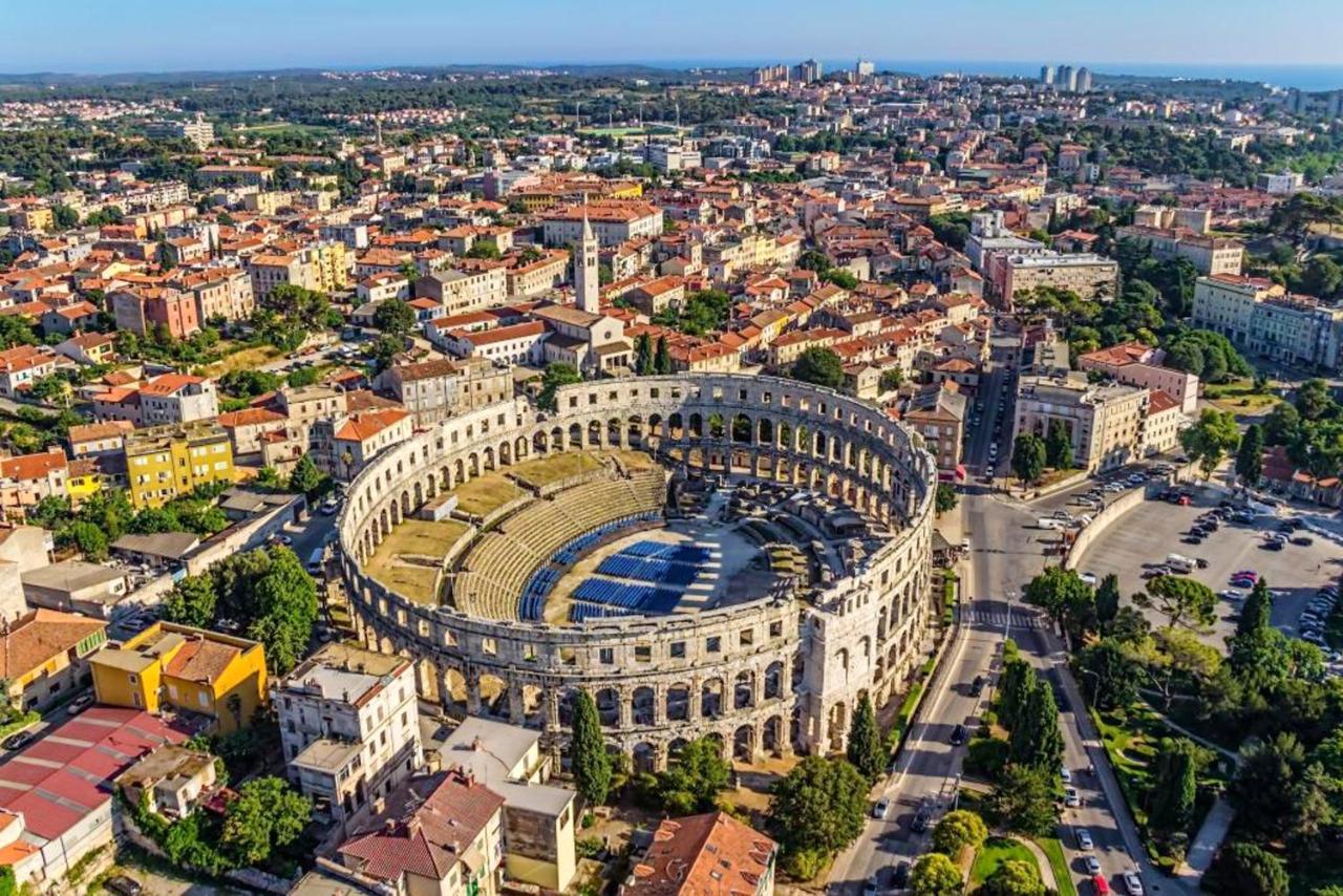 Spacious In Pula
